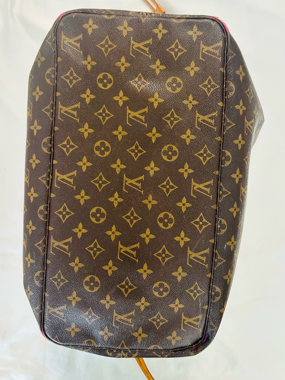 Louis Vuitton Neverfull GM 
❤️Bundle 2 items and save 10%❤️ - Picture 5 of 16